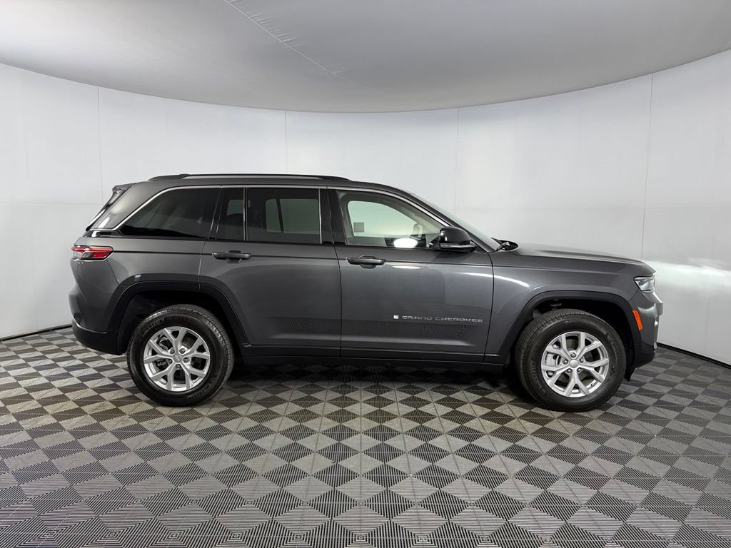 Certified 2023 Jeep Grand Cherokee Limited AWD/4WD image 6