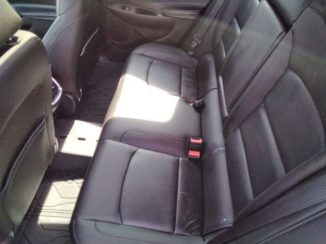 Used 2018 Chevrolet Malibu LT w/ Leather Package image 23