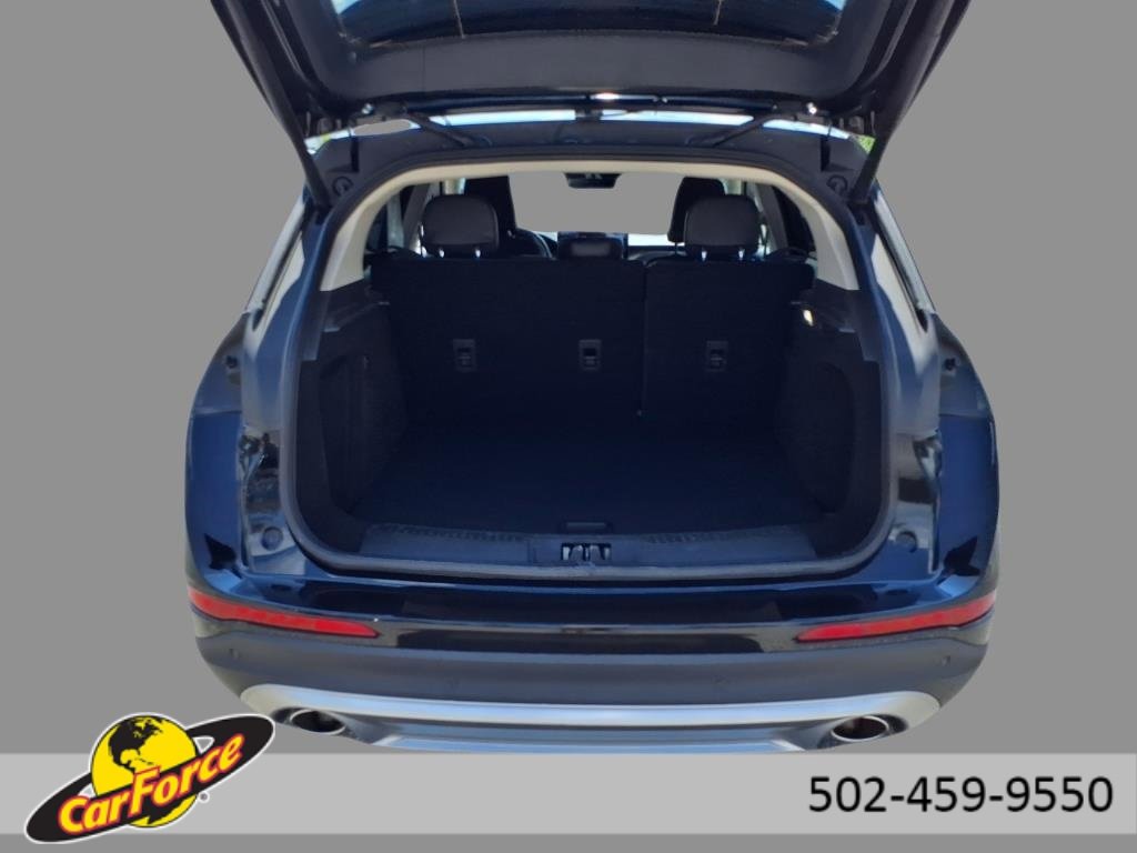 Used 2023 Lincoln Corsair Reserve w/ Equipment Group 201A image 9