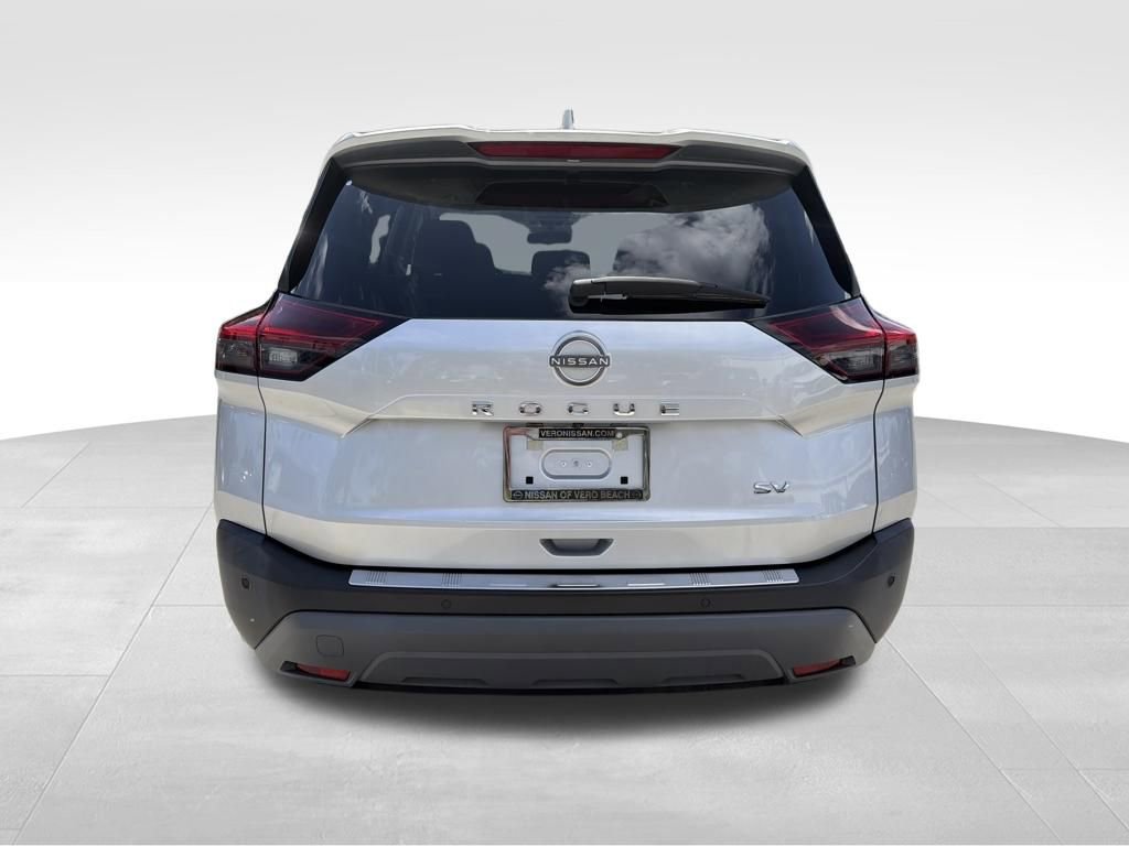 Used 2023 Nissan Rogue SV w/ SV Premium B Package image 7
