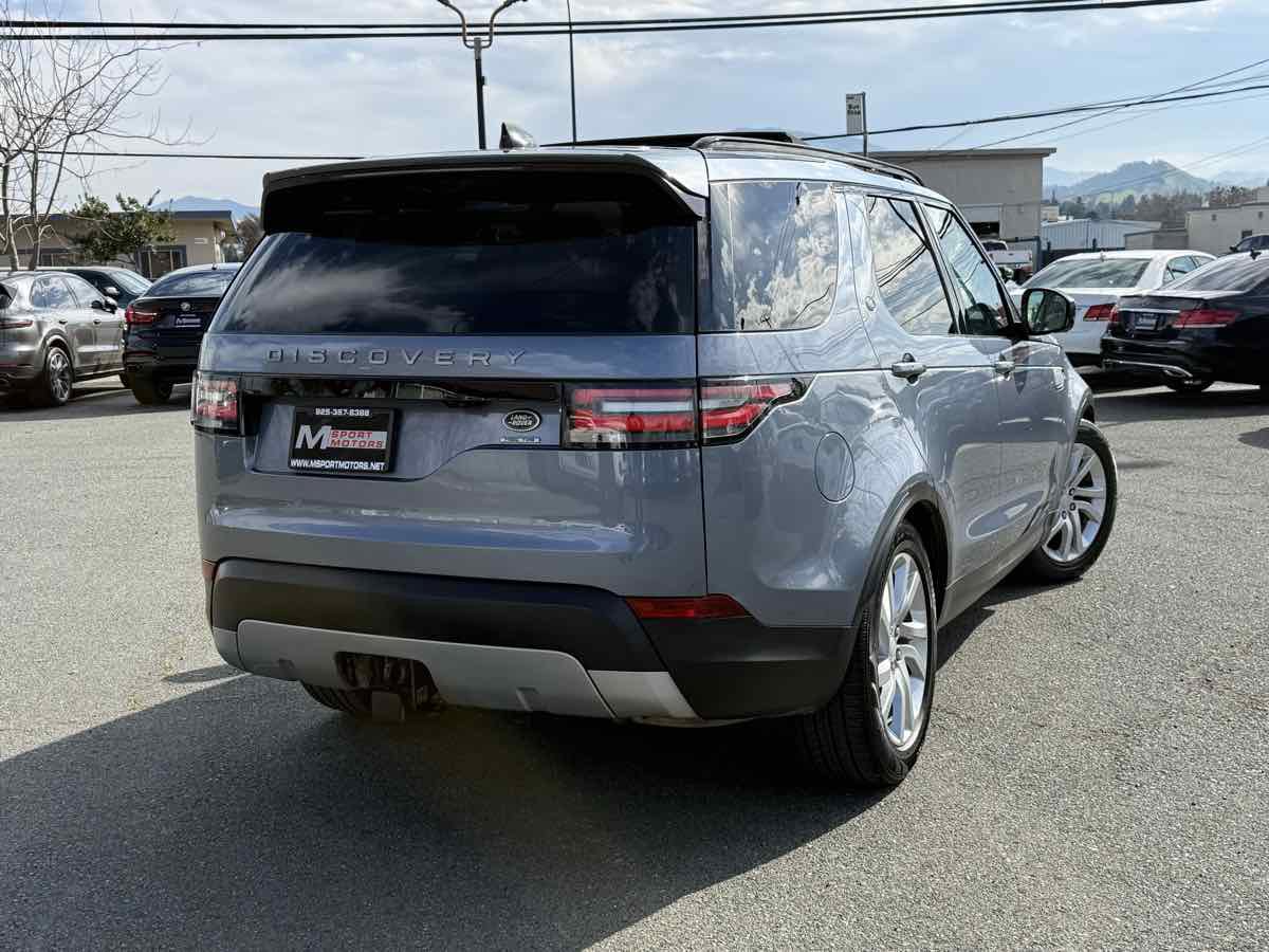 Used 2018 Land Rover Discovery HSE image 13