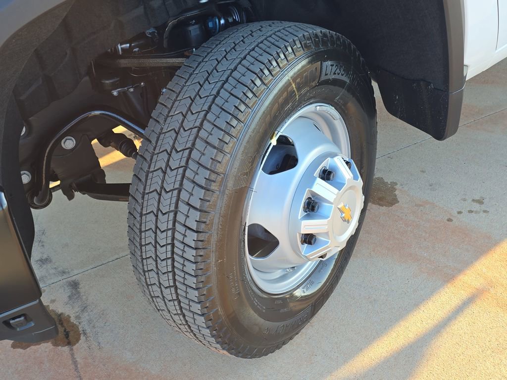 New 2026 Chevrolet Silverado 3500 W/T image 32