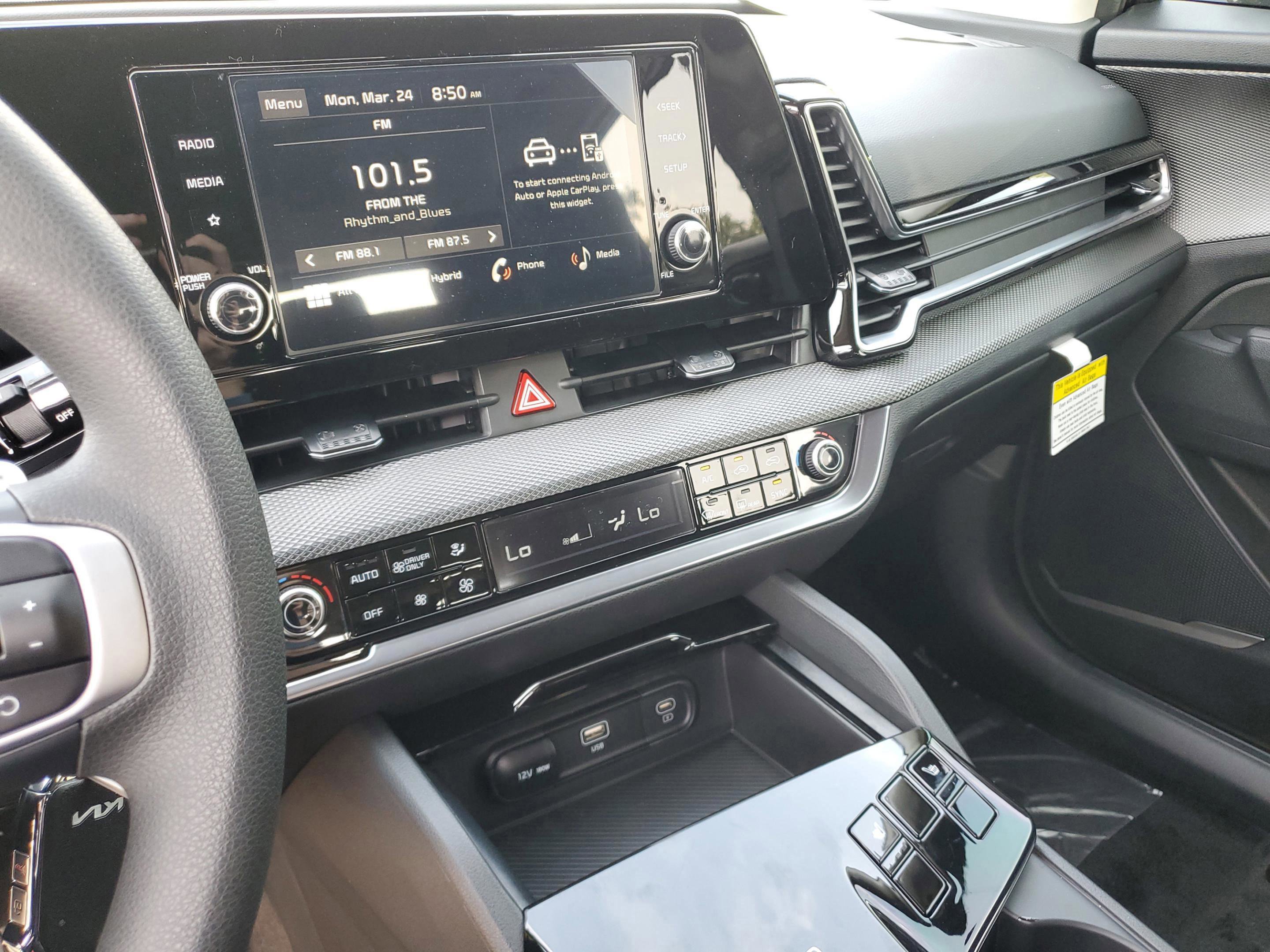 New 2025 Kia Sportage LX image 11