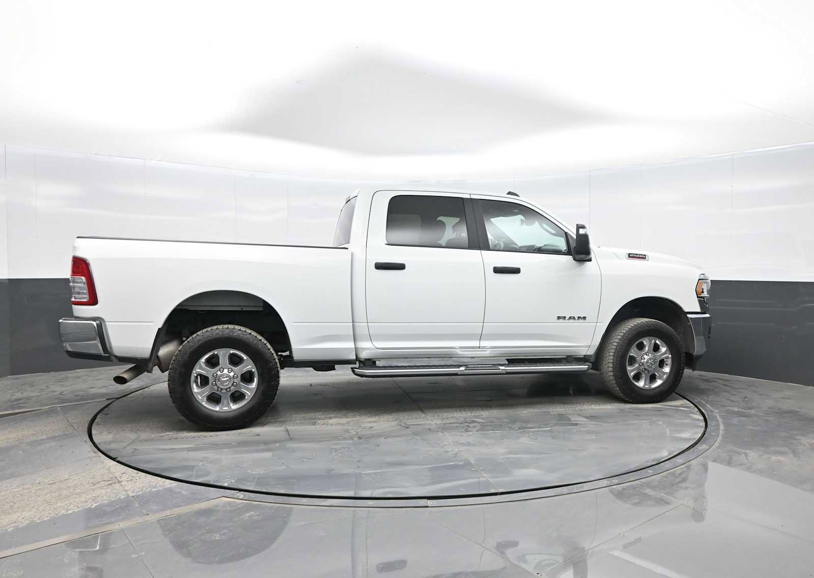 Used 2024 RAM 2500 Big Horn image 9