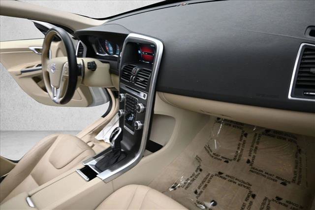 Used 2015 Volvo XC60 T6 AWD/4WD image 29