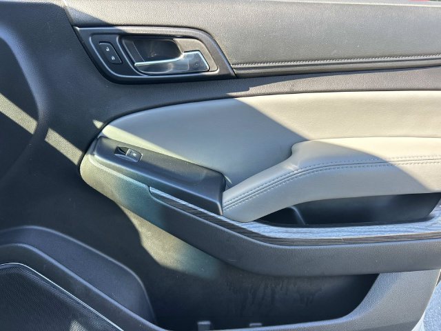 Used 2016 Chevrolet Suburban LT RWD image 29