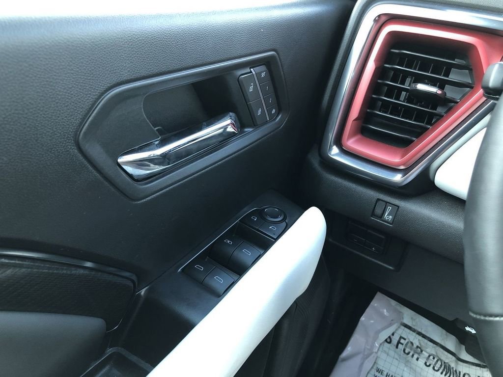 Used 2024 GMC Canyon AT4X image 12