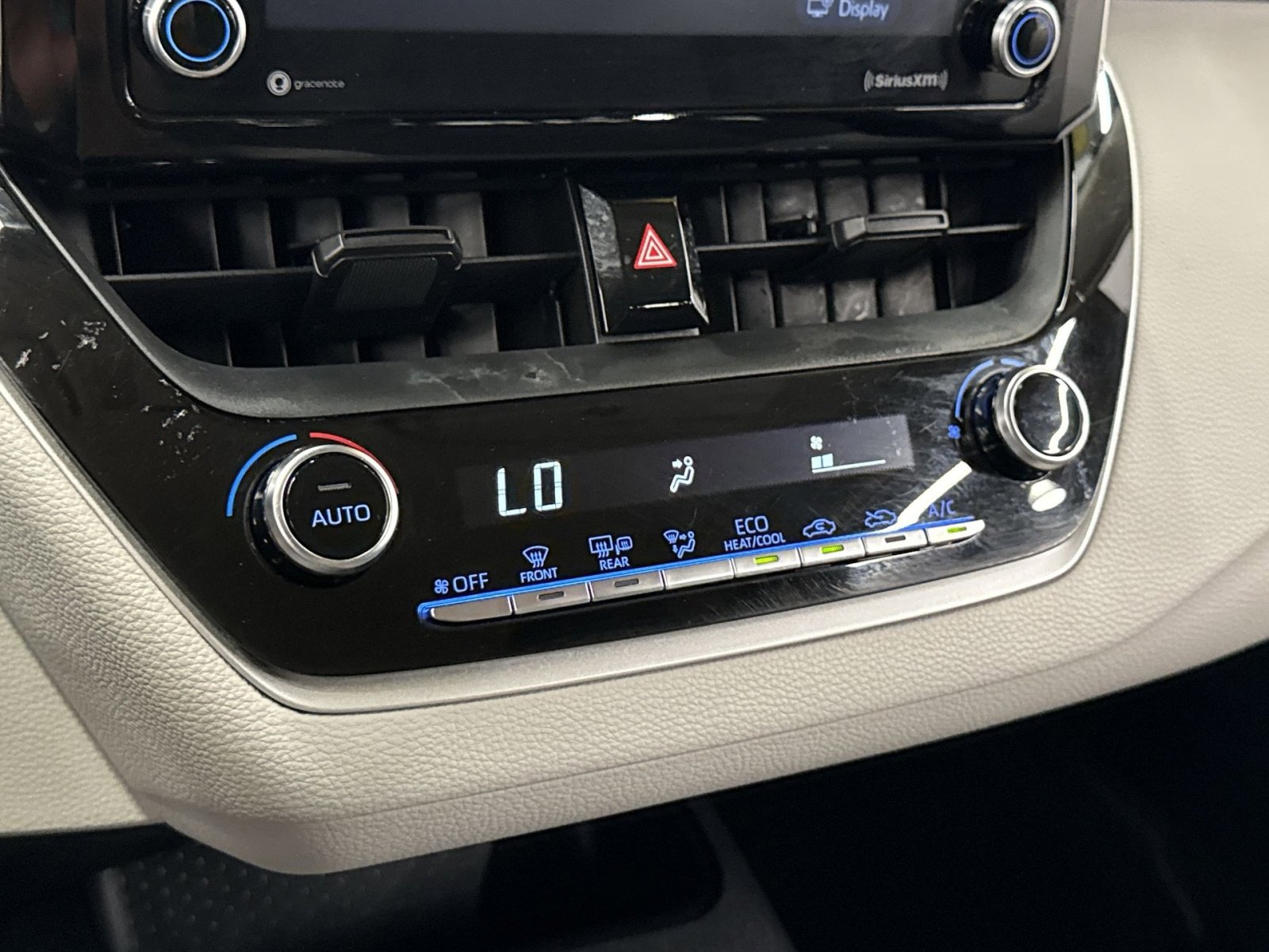 Used 2021 Toyota Corolla LE w/ LE Convenience Package FWD image 22