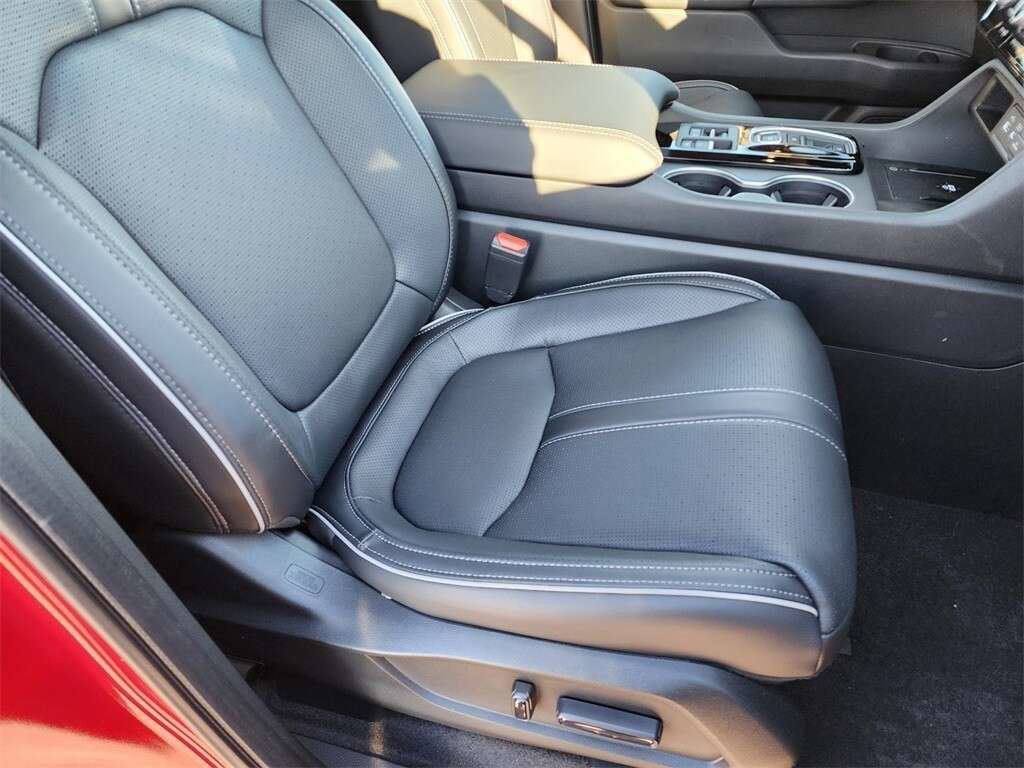 Used 2024 Honda Pilot Elite image 22
