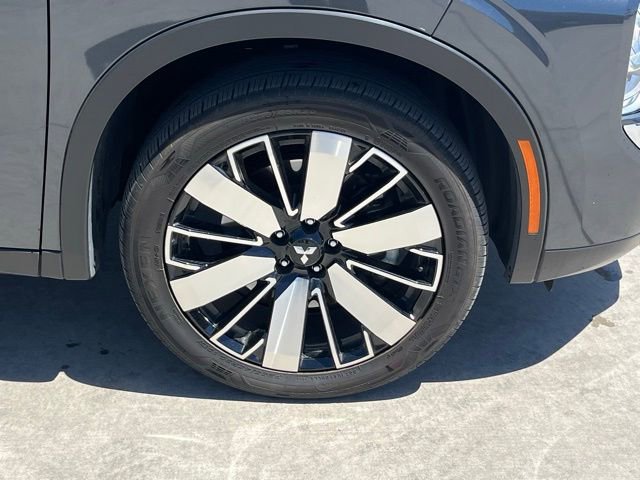 Used 2025 Mitsubishi Outlander SE AWD/4WD image 8