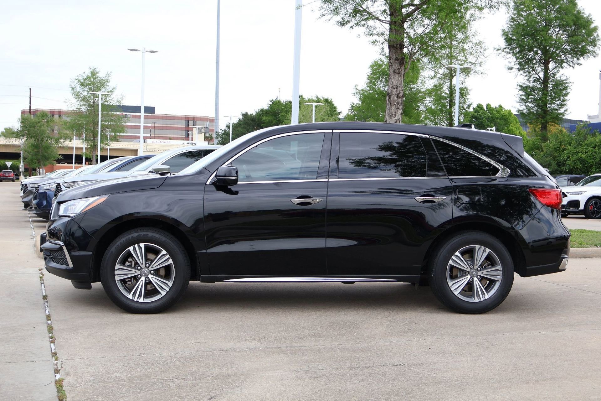 Used 2020 Acura MDX FWD image 3
