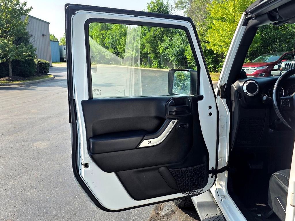 Used 2014 Jeep Wrangler Unlimited Sahara w/ Dual Top Group image 14