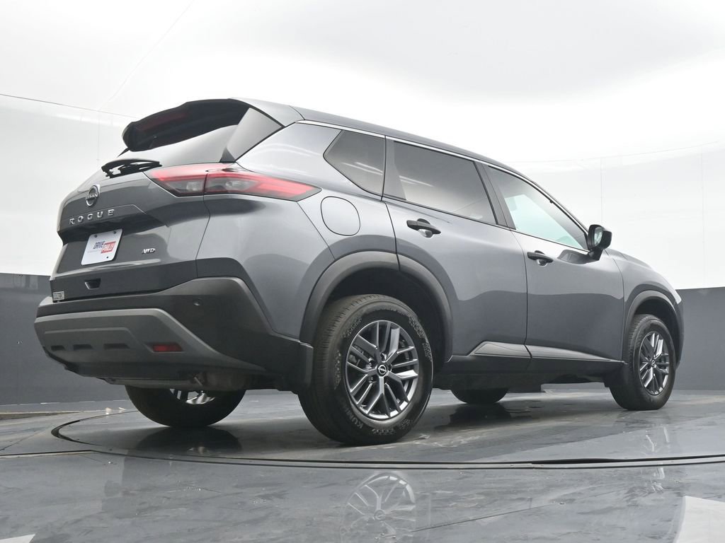 Used 2023 Nissan Rogue S AWD/4WD image 30