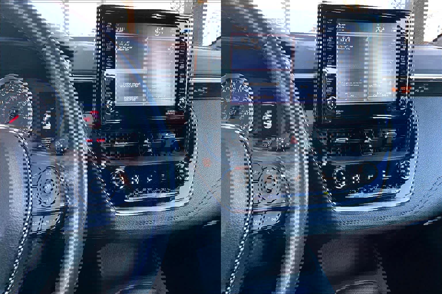 Used 2022 Toyota Corolla SE image 7