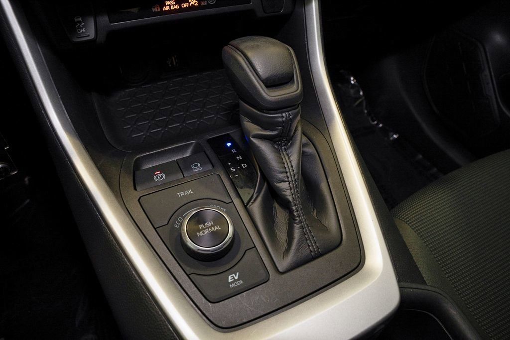 Used 2024 Toyota RAV4 LE image 14