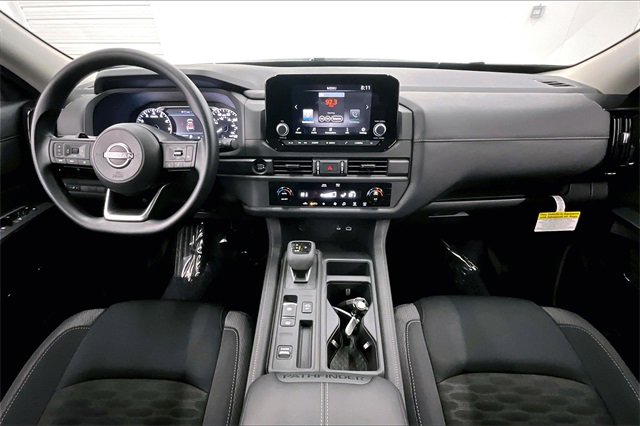 New 2025 Nissan Pathfinder S image 5