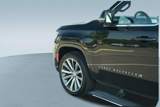 Used 2023 Jeep Grand Wagoneer Series II AWD/4WD image 45
