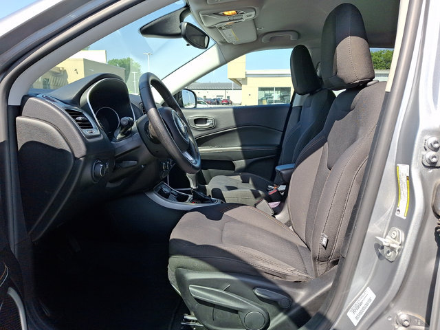 Used 2018 Jeep Compass Sport AWD/4WD image 13