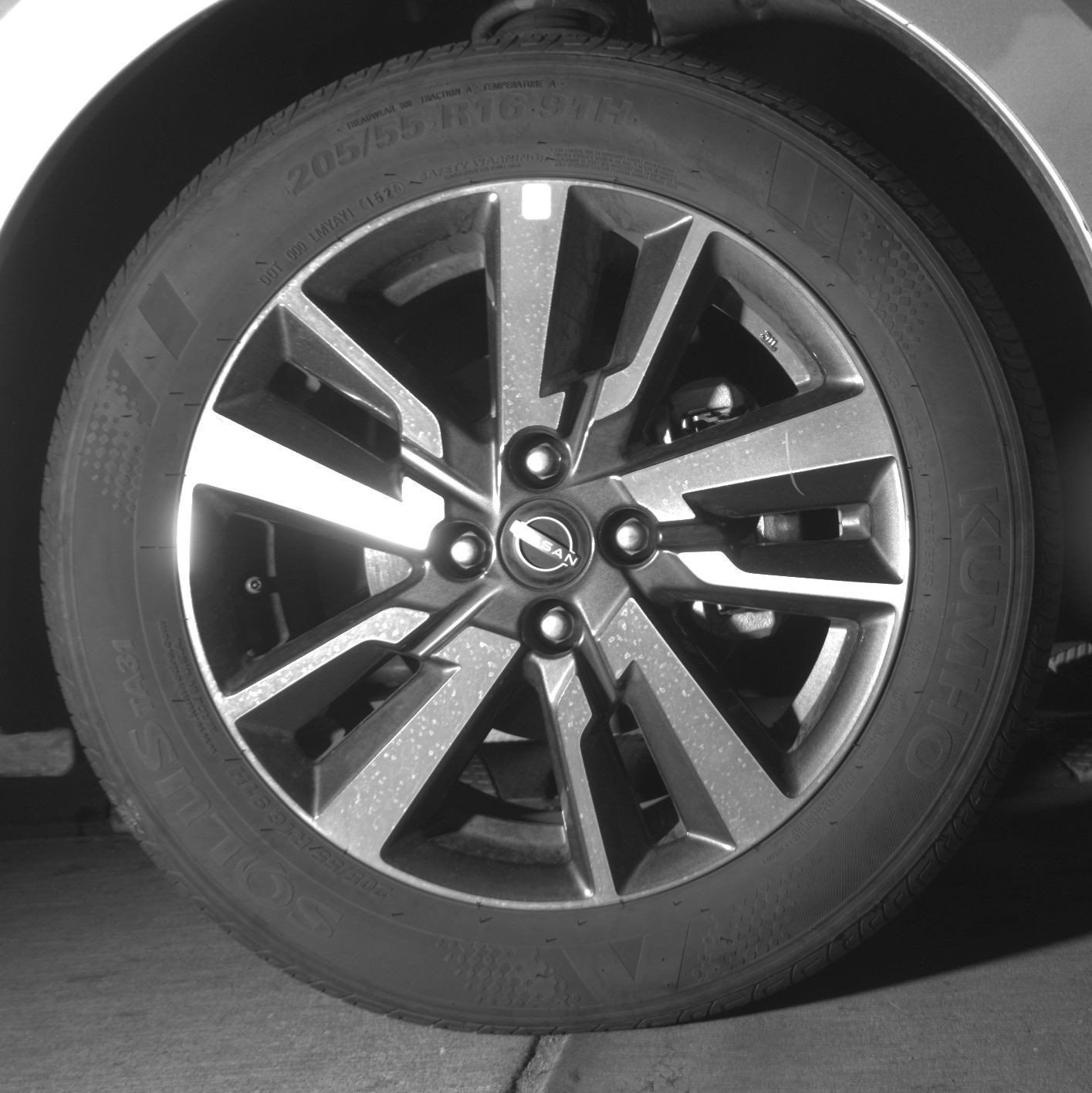 Used 2025 Nissan Versa SV FWD image 16