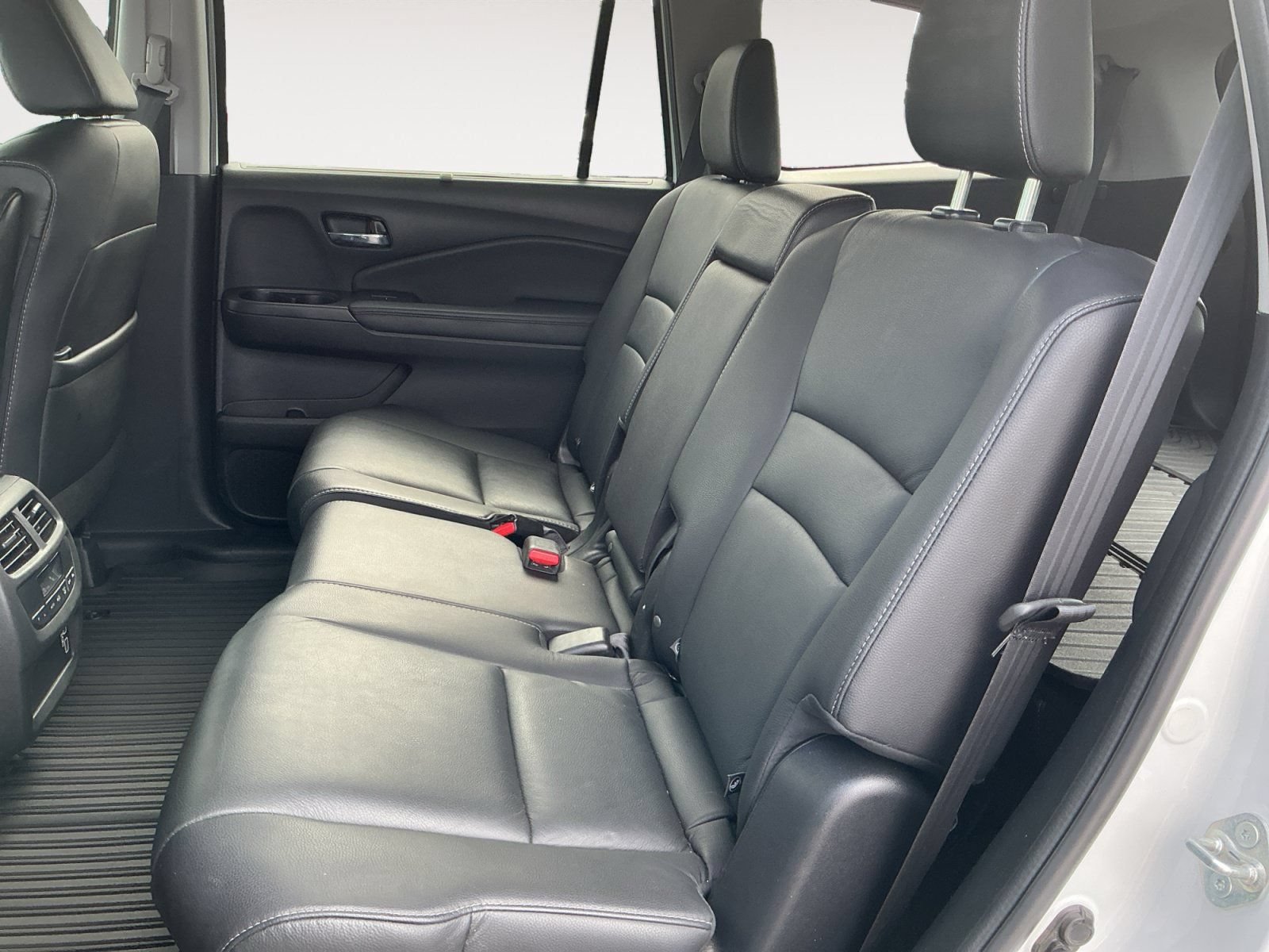 Used 2022 Honda Pilot Special Edition image 13
