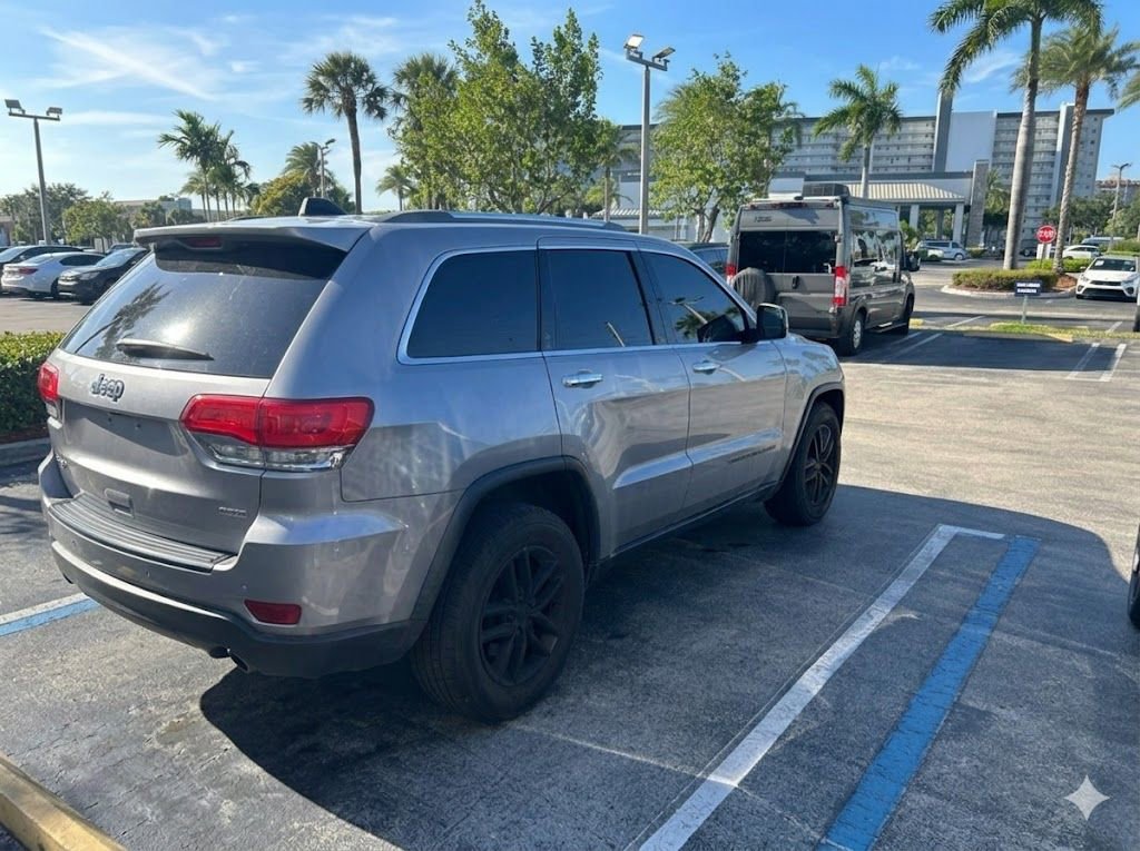 Used 2019 Jeep Grand Cherokee Limited RWD image 2