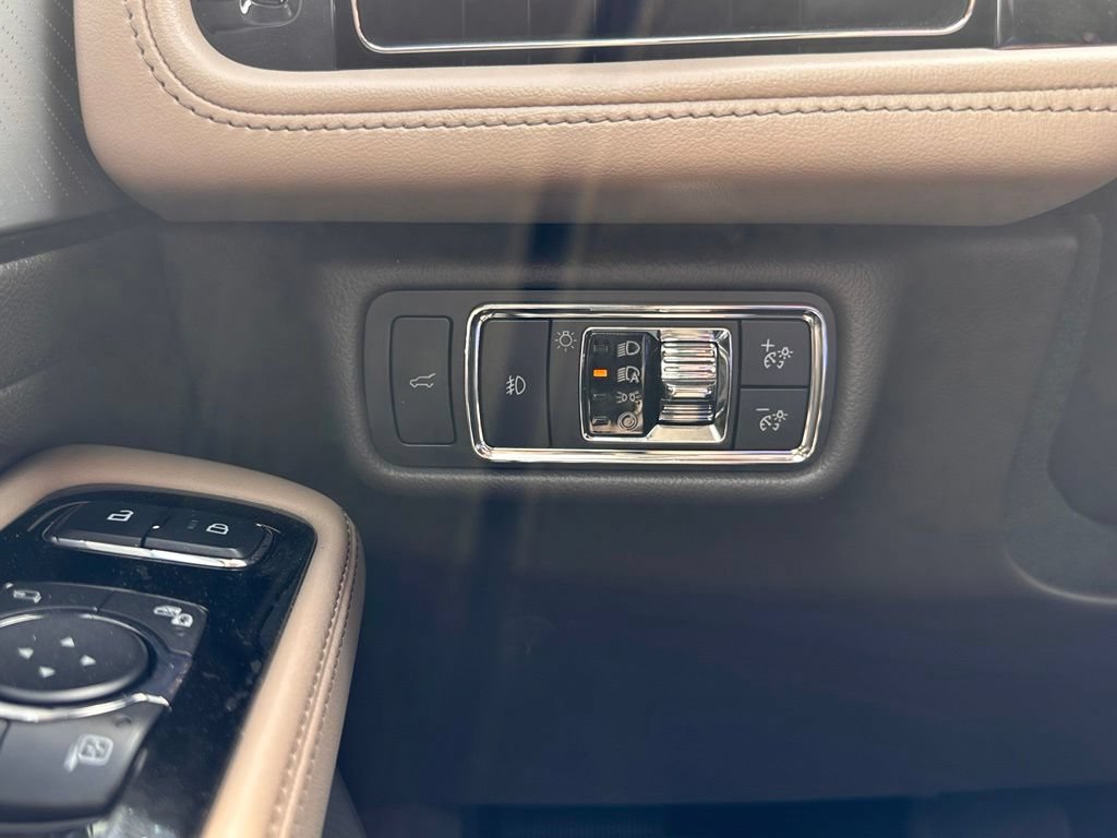 Used 2020 Lincoln Aviator Reserve w/ Equipment Group 202A AWD/4WD image 33