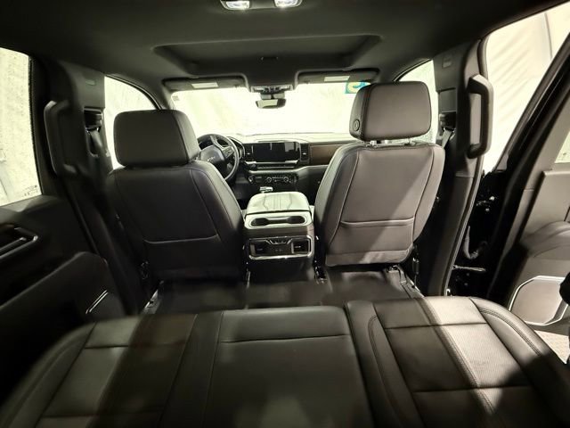 Used 2025 Chevrolet Silverado 1500 High Country w/ High Country Premium Package image 28
