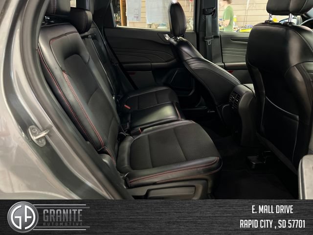 Used 2025 Ford Escape ST-Line Select AWD/4WD image 34