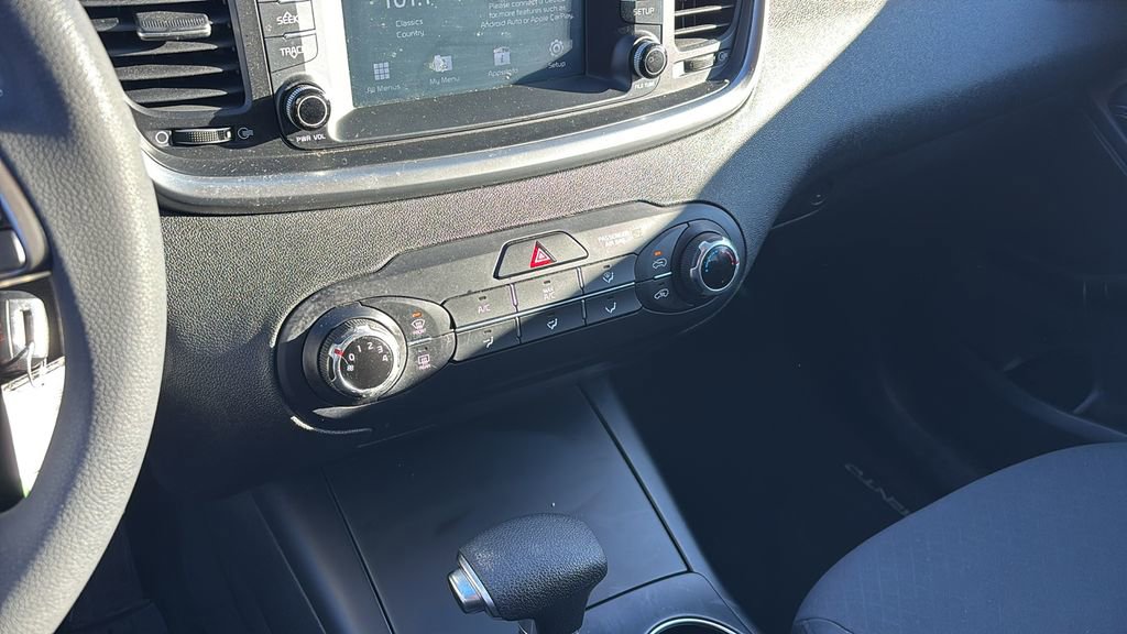 Used 2019 Kia Sorento LX image 20