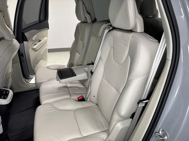 Used 2025 Volvo XC90 B6 Plus w/ Protection Package Premier AWD/4WD image 28