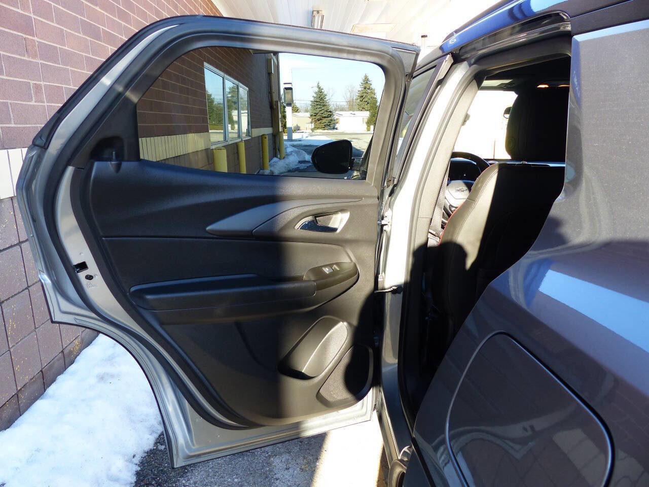 Used 2024 Chevrolet TrailBlazer RS w/ Driver Confidence Package image 33