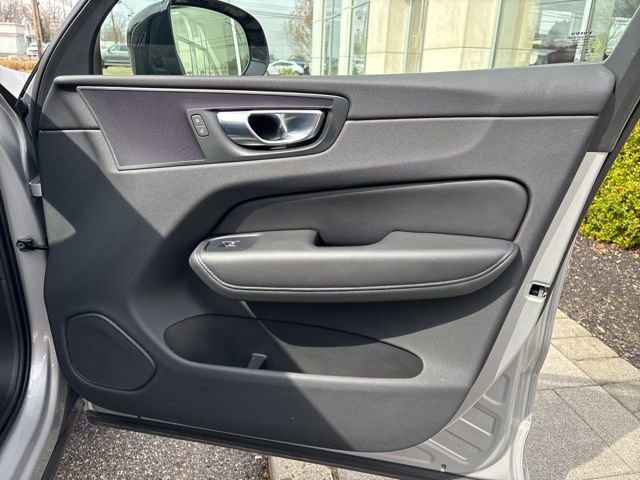 Used 2025 Volvo XC60 B5 Plus w/ Climate Package AWD/4WD image 14