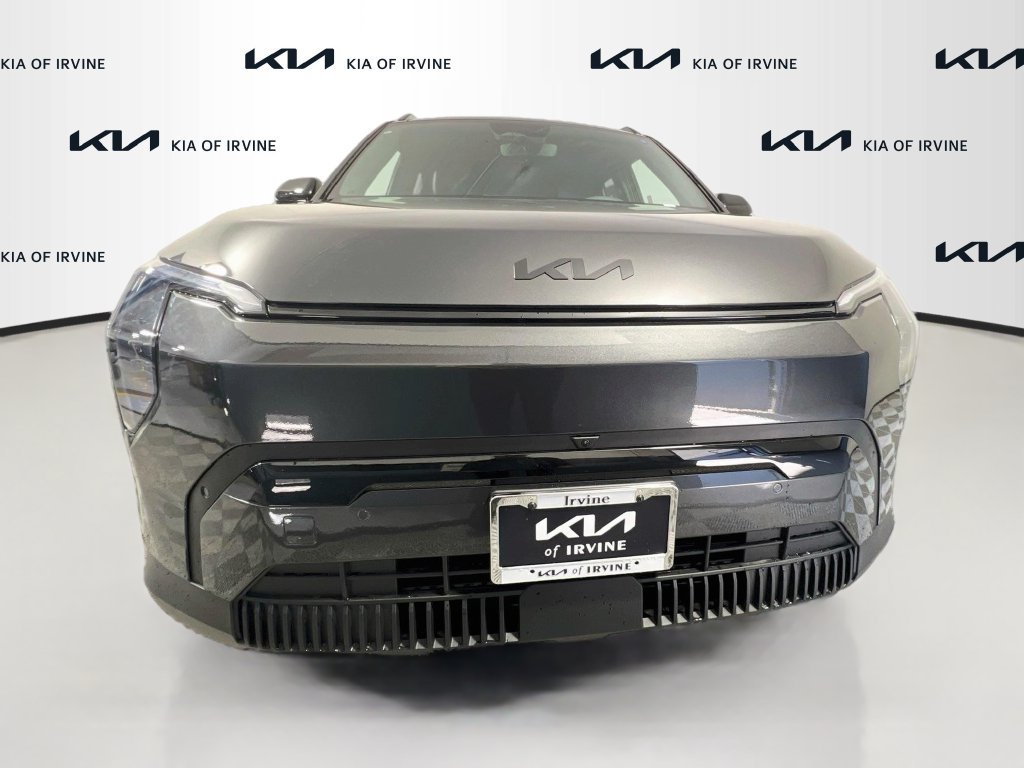 New 2027 Kia EV3 Land AWD/4WD image 2
