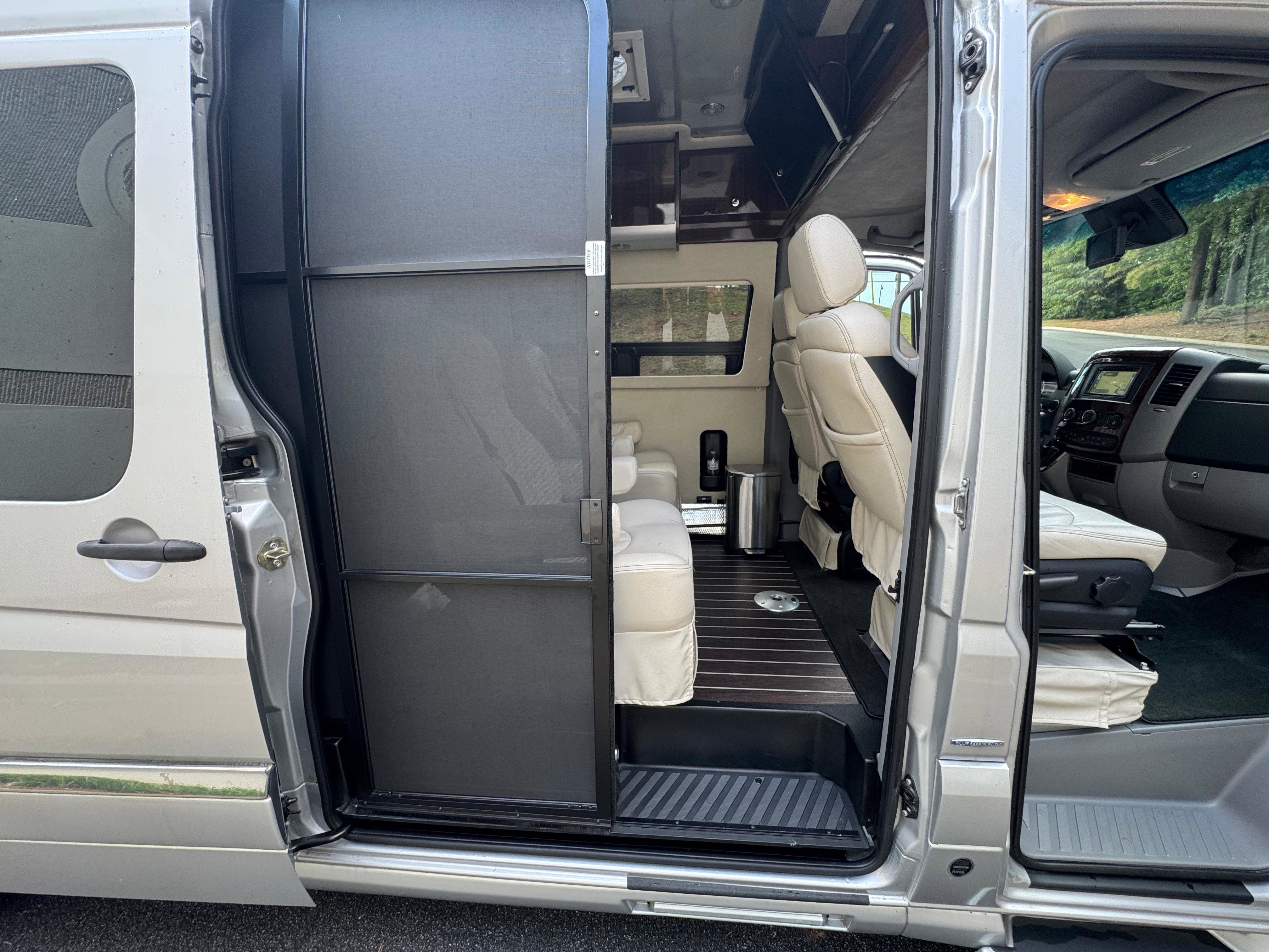 Used 2015 Mercedes-Benz Sprinter 3500 image 34