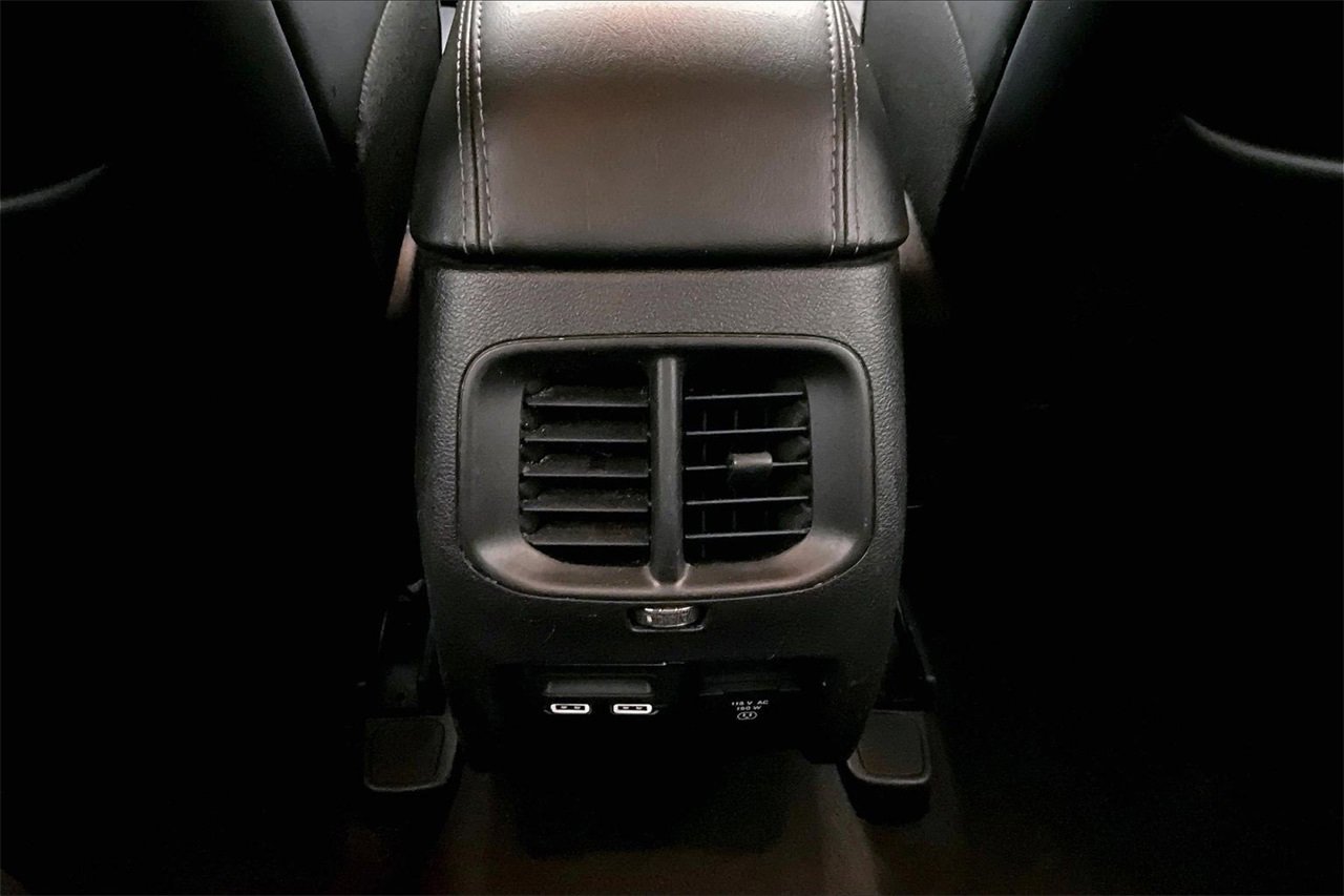 Used 2020 Jeep Cherokee Limited image 14