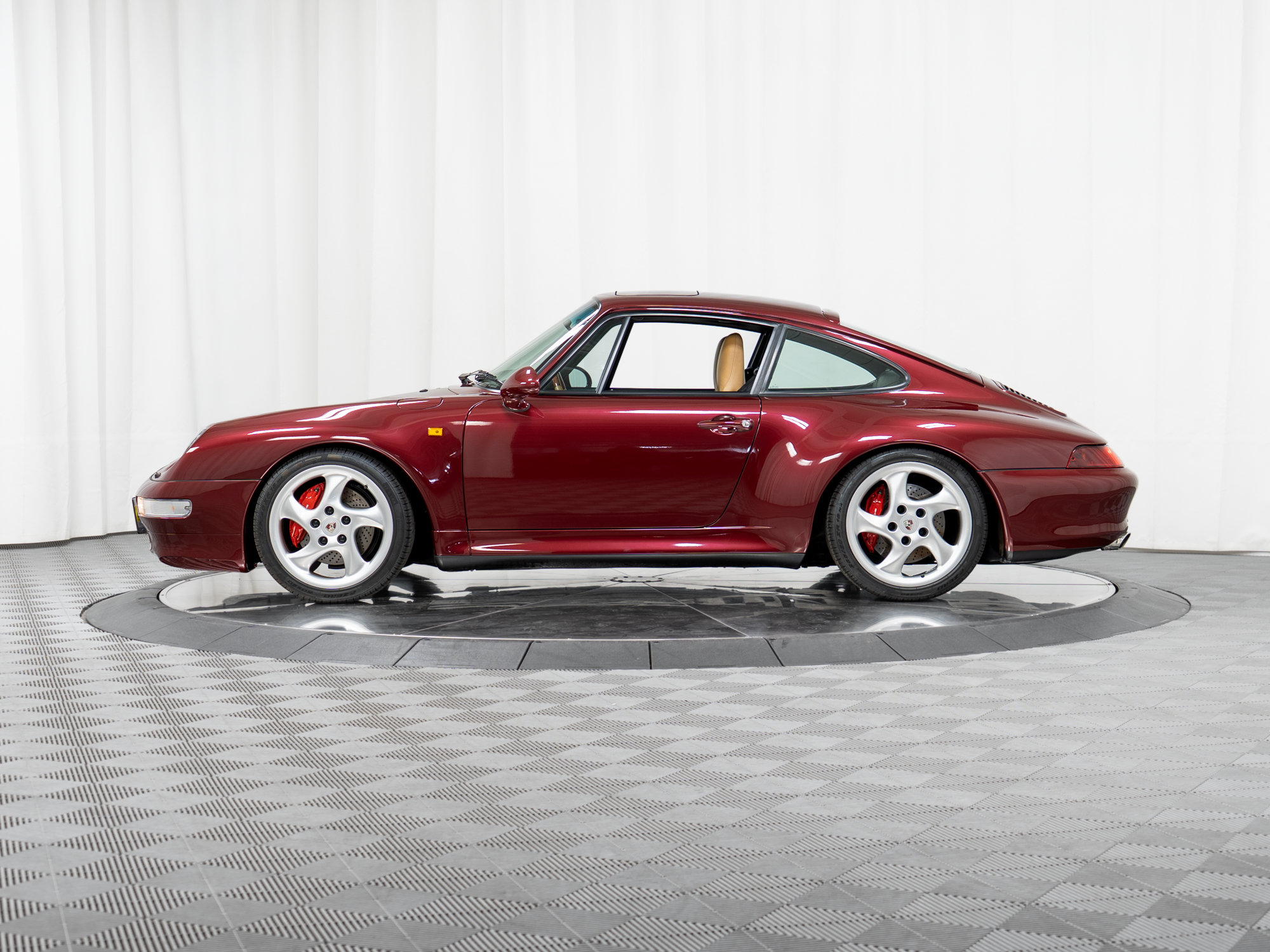 Used 1997 Porsche 911 Carrera 4S AWD/4WD image 40