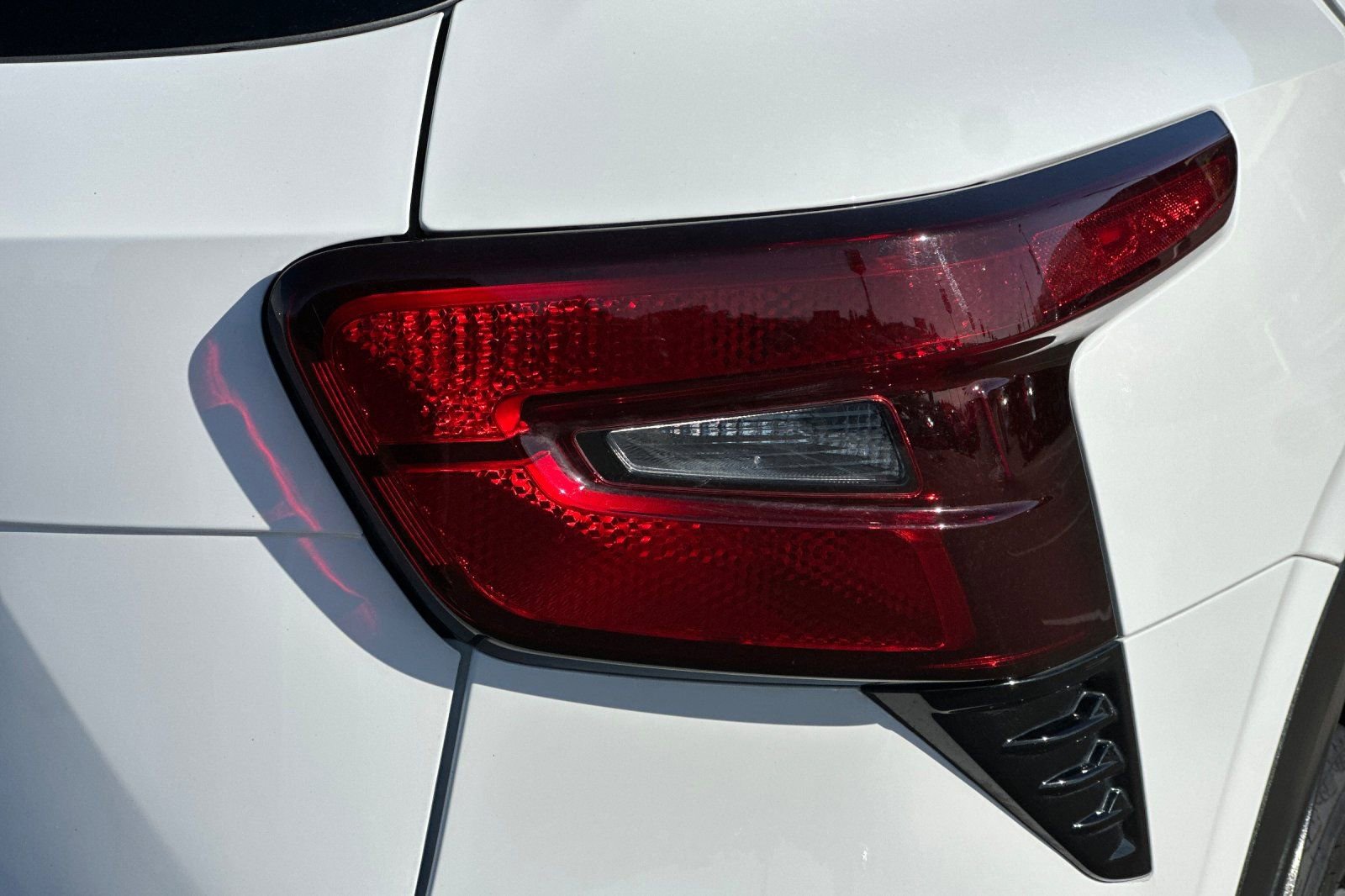 Used 2025 Chevrolet Trax RS image 50