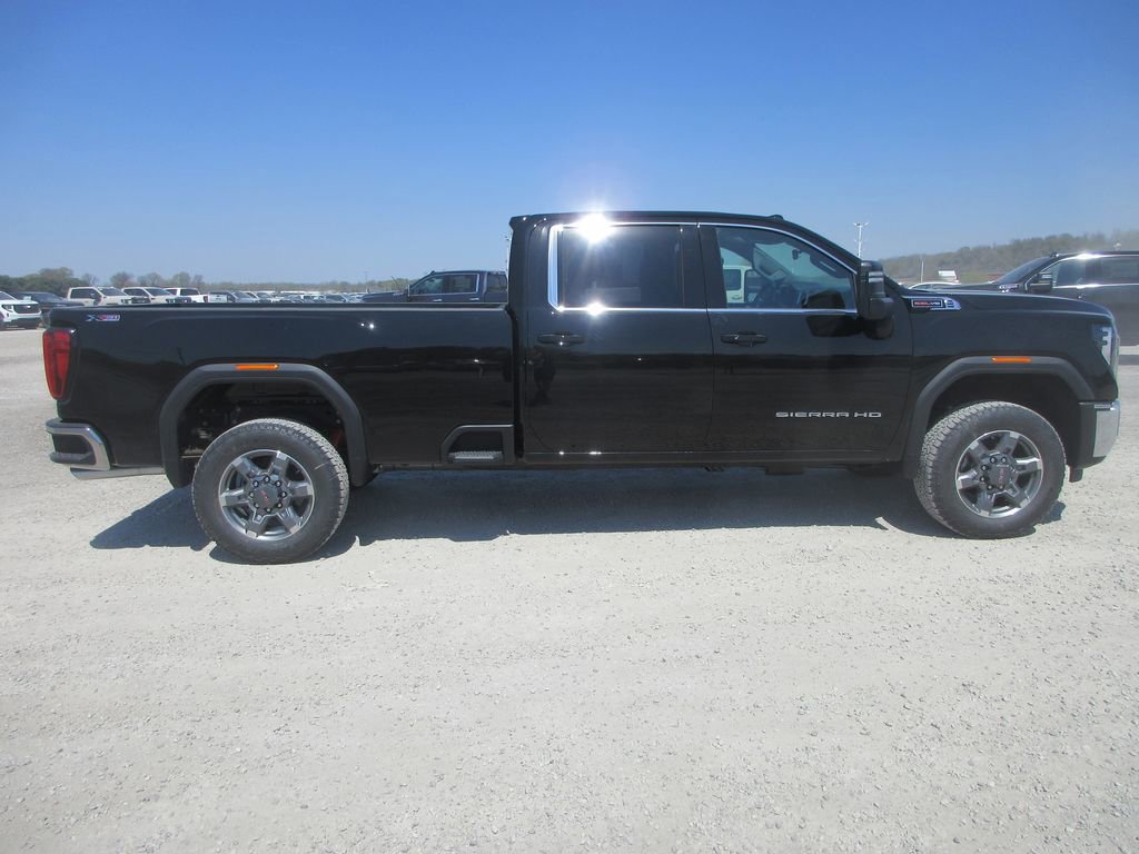 New 2026 GMC Sierra 3500 SLE image 3