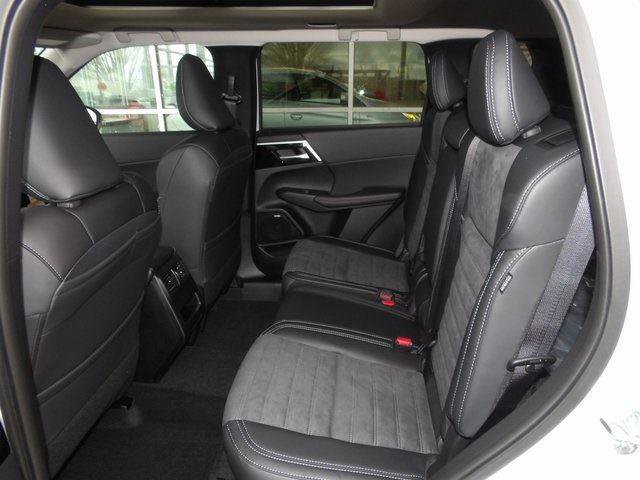 New 2026 Mitsubishi Outlander Trail Edition image 17