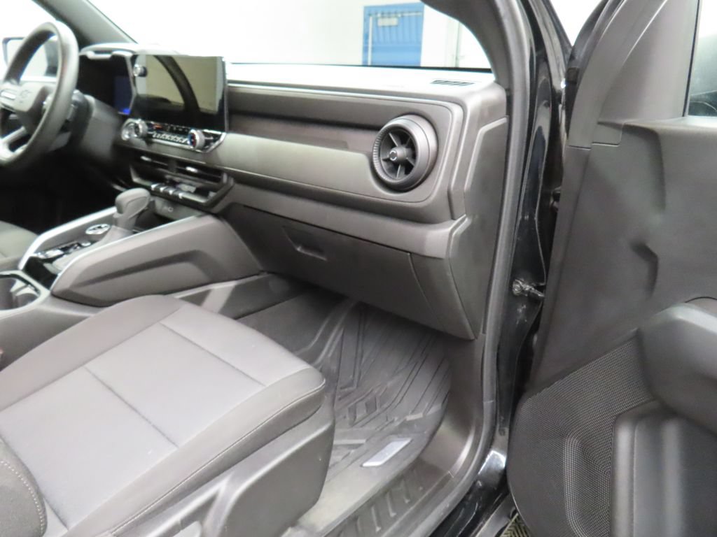 Used 2024 Chevrolet Colorado Trail Boss w/ Advanced Trailering Package AWD/4WD image 33