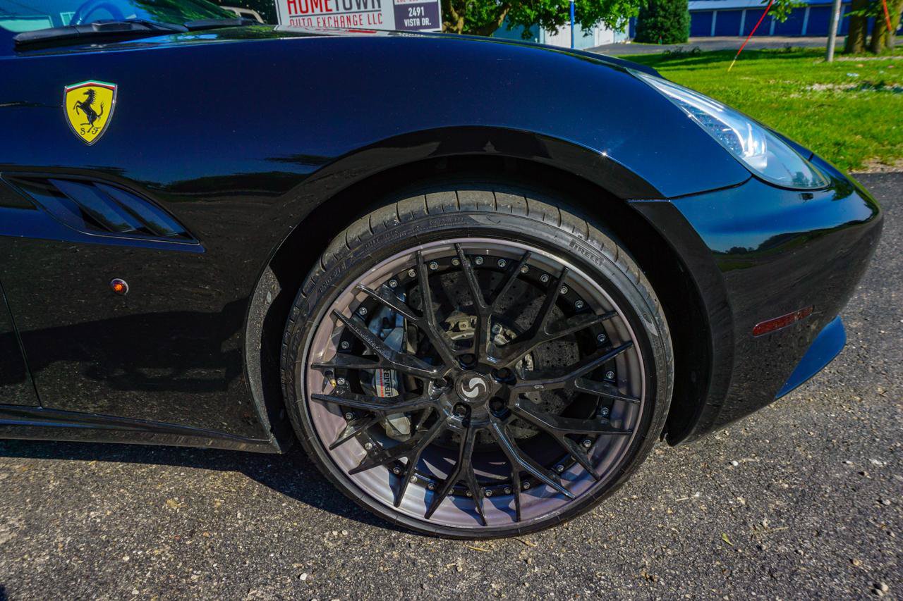 Used 2011 Ferrari California RWD image 49
