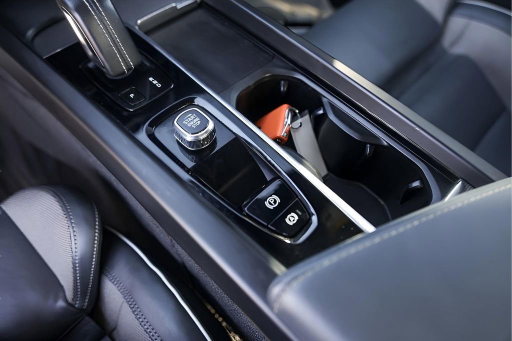 Used 2022 Volvo S60 B5 R-Design w/ Climate Package image 24