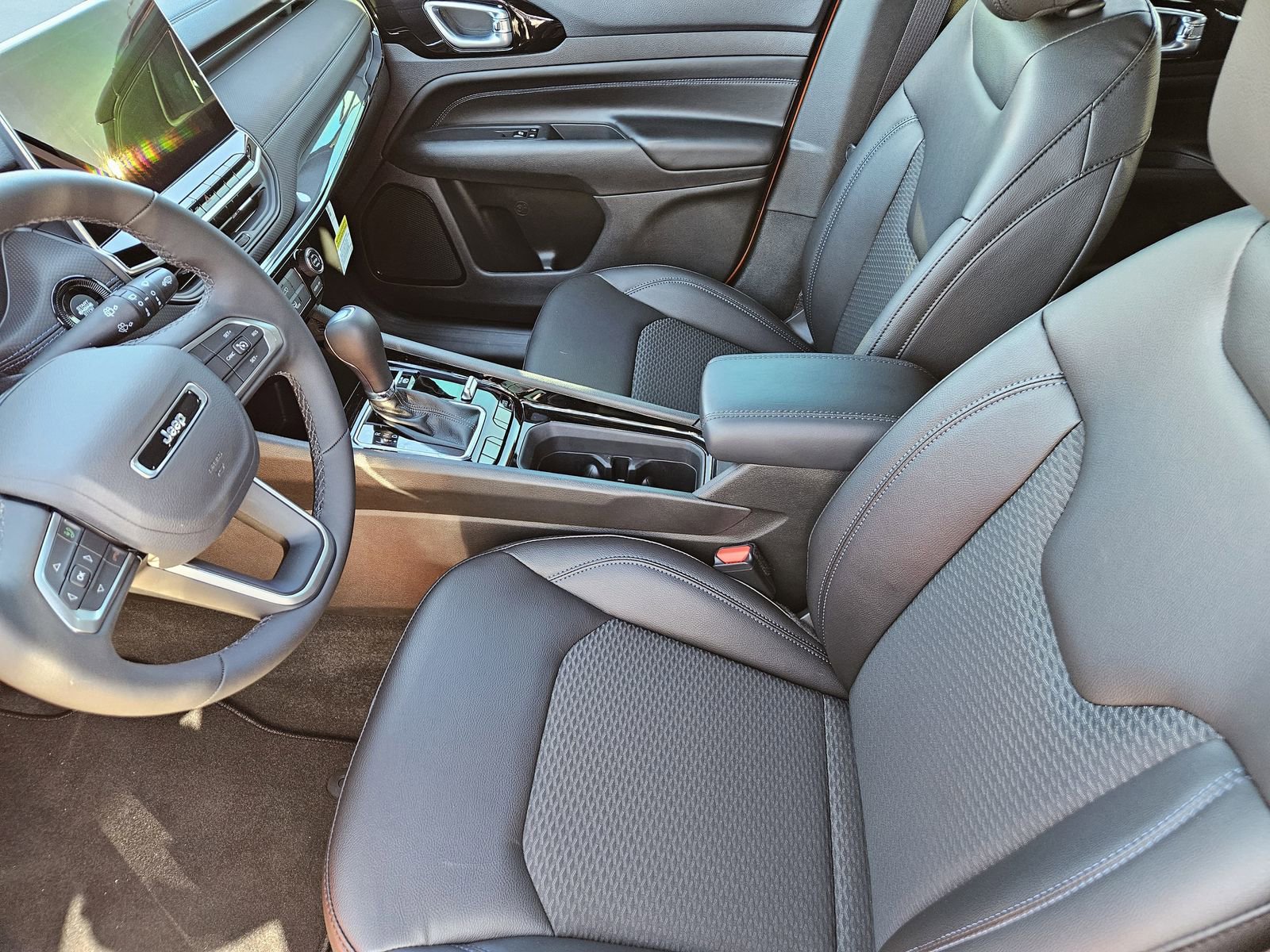 New 2026 Jeep Compass Latitude image 15