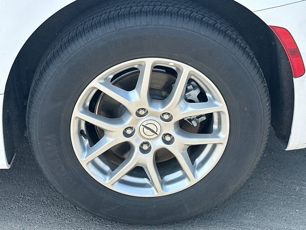 Used 2024 Chrysler Voyager LX image 18