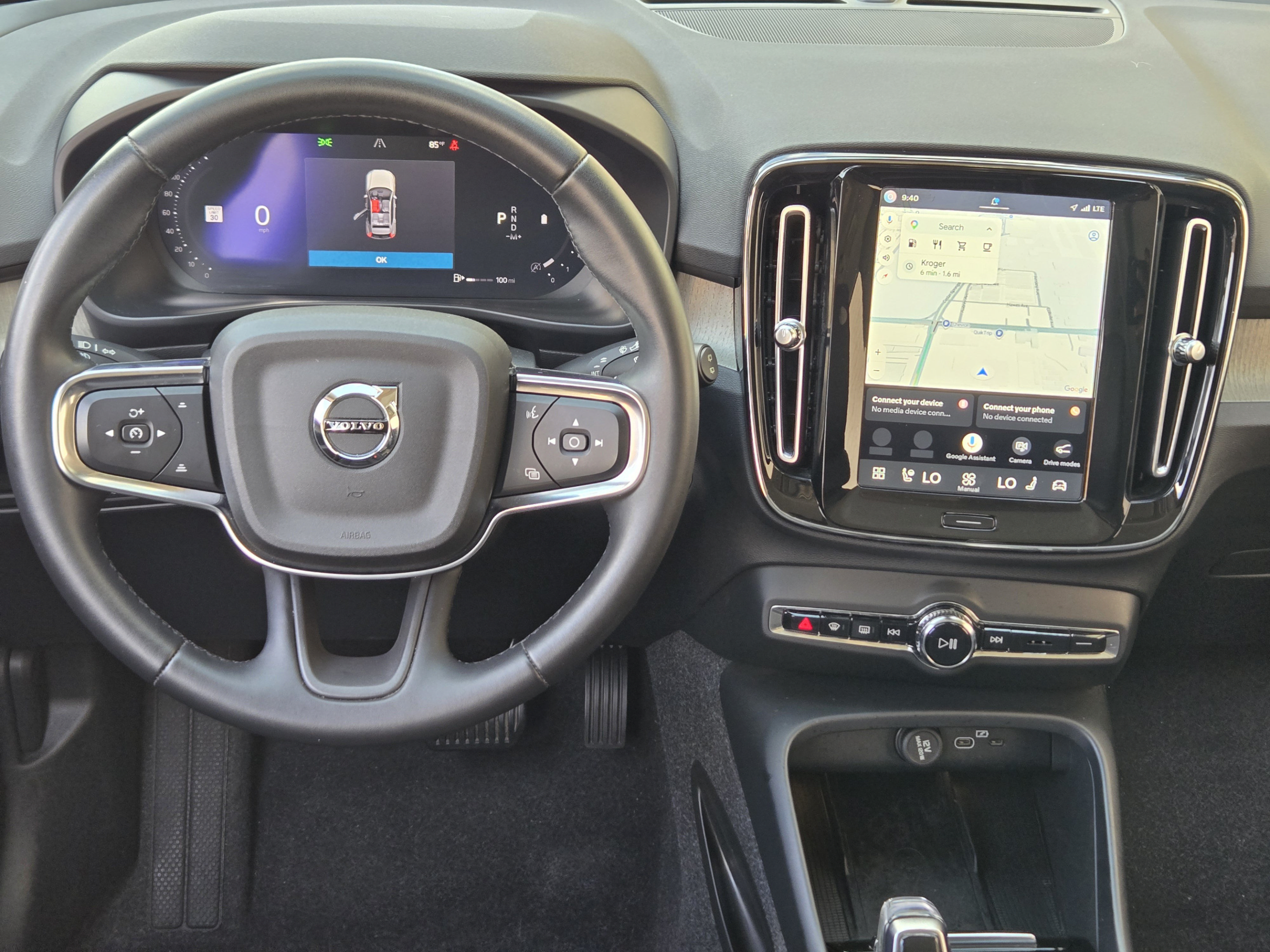 Used 2023 Volvo XC40 B4 Plus w/ Protection Package Premier FWD image 27