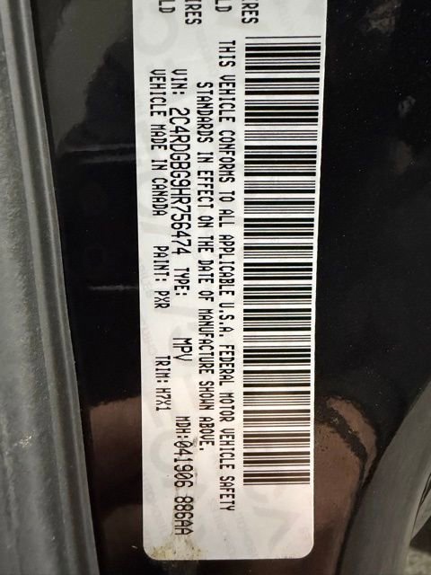 Used 2017 Dodge Grand Caravan SE image 25