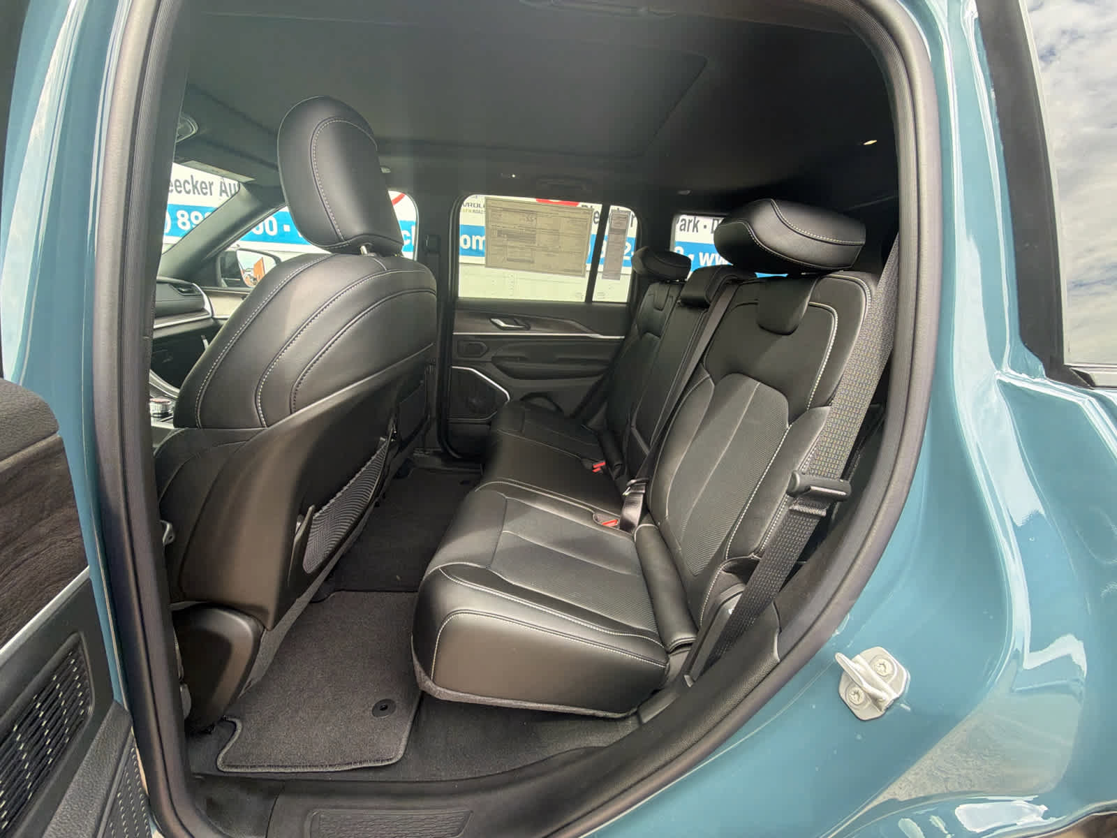 New 2026 Jeep Grand Cherokee Limited AWD/4WD image 35