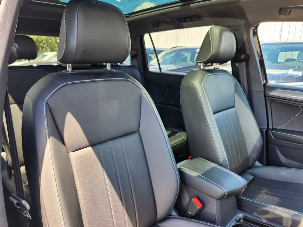 Certified 2024 Volkswagen Tiguan SE R-Line AWD/4WD image 16