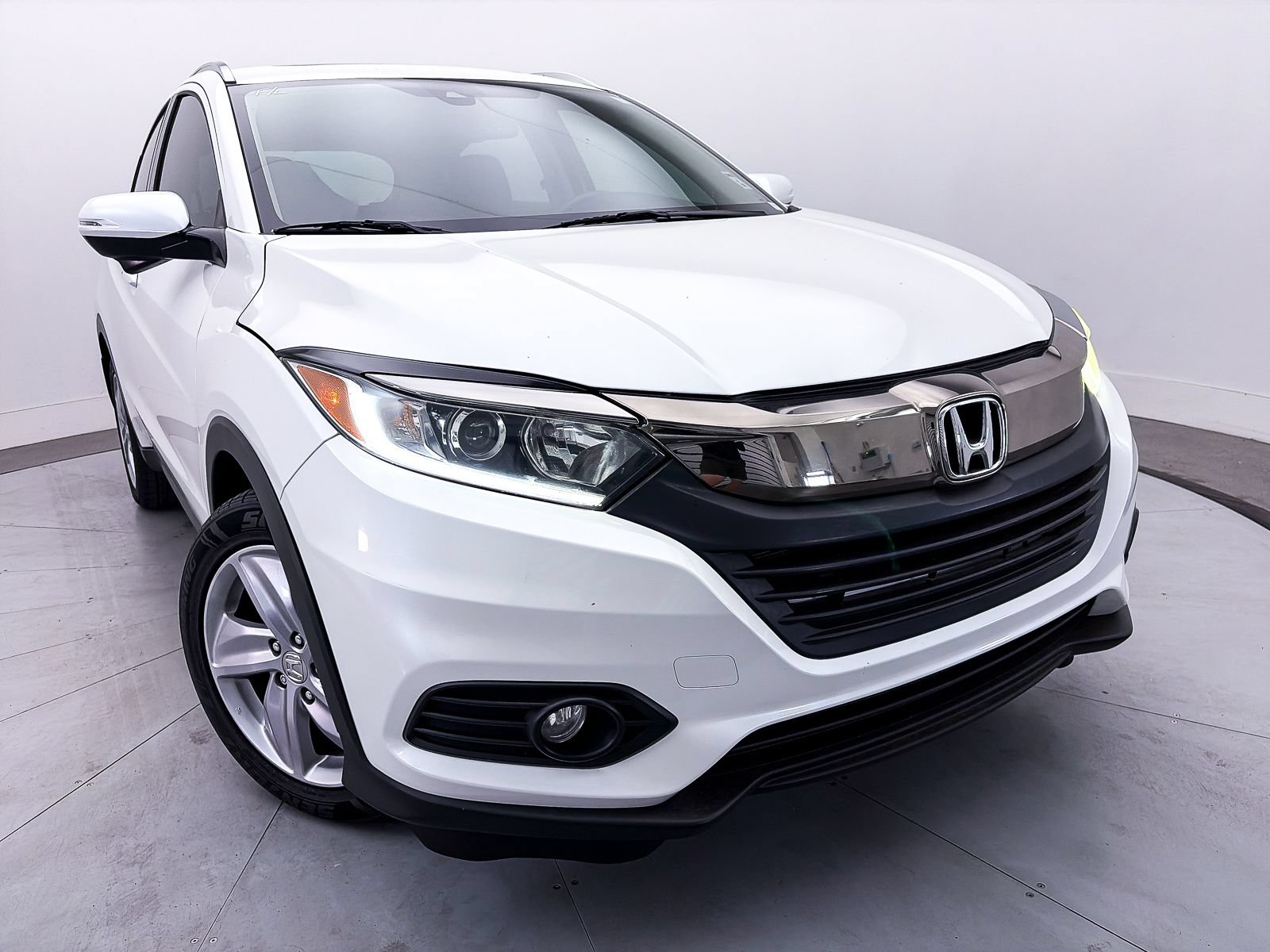 Used 2019 Honda HR-V EX-L image 3