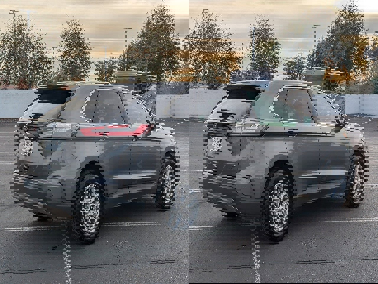 Used 2024 Ford Edge SEL image 6